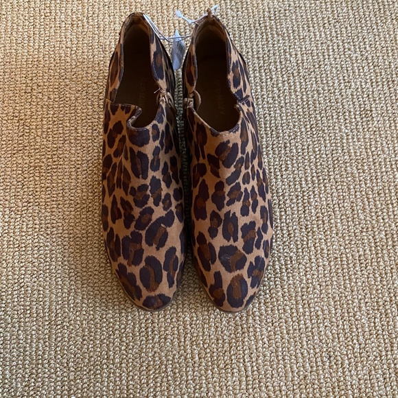 Women's Old Navy Leopard Booties, Size 8 - Picture 1 of 7